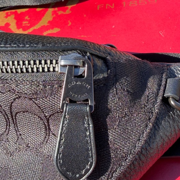 Coach Warren Belt Bag Black Signature Canvas Gorpcore Quiet Luxury Fanny Pack - Picture 5 of 11